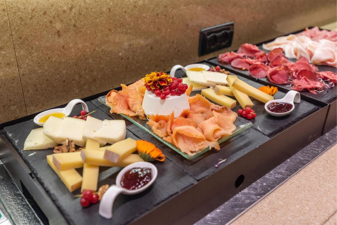 Hotel Le Palme Limone sul Garda Ngoại thất bức ảnh