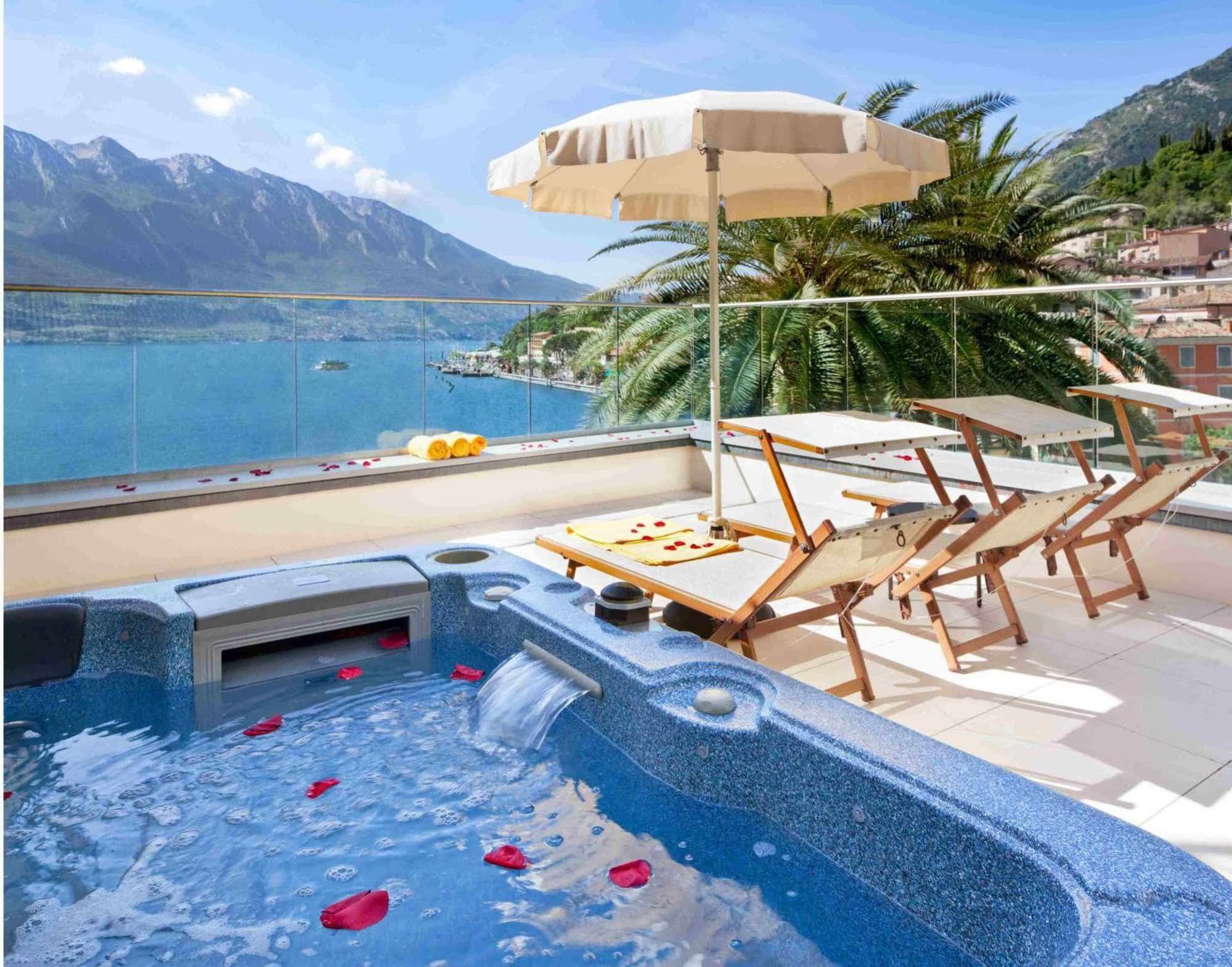 Hotel Le Palme Limone sul Garda Ngoại thất bức ảnh